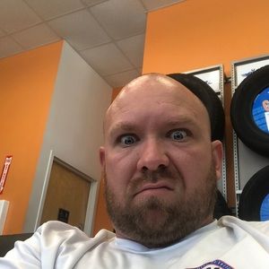 Meet your Posher, Carl